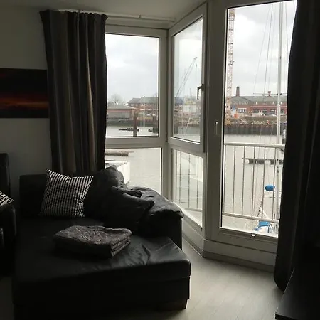 Marina 78 *